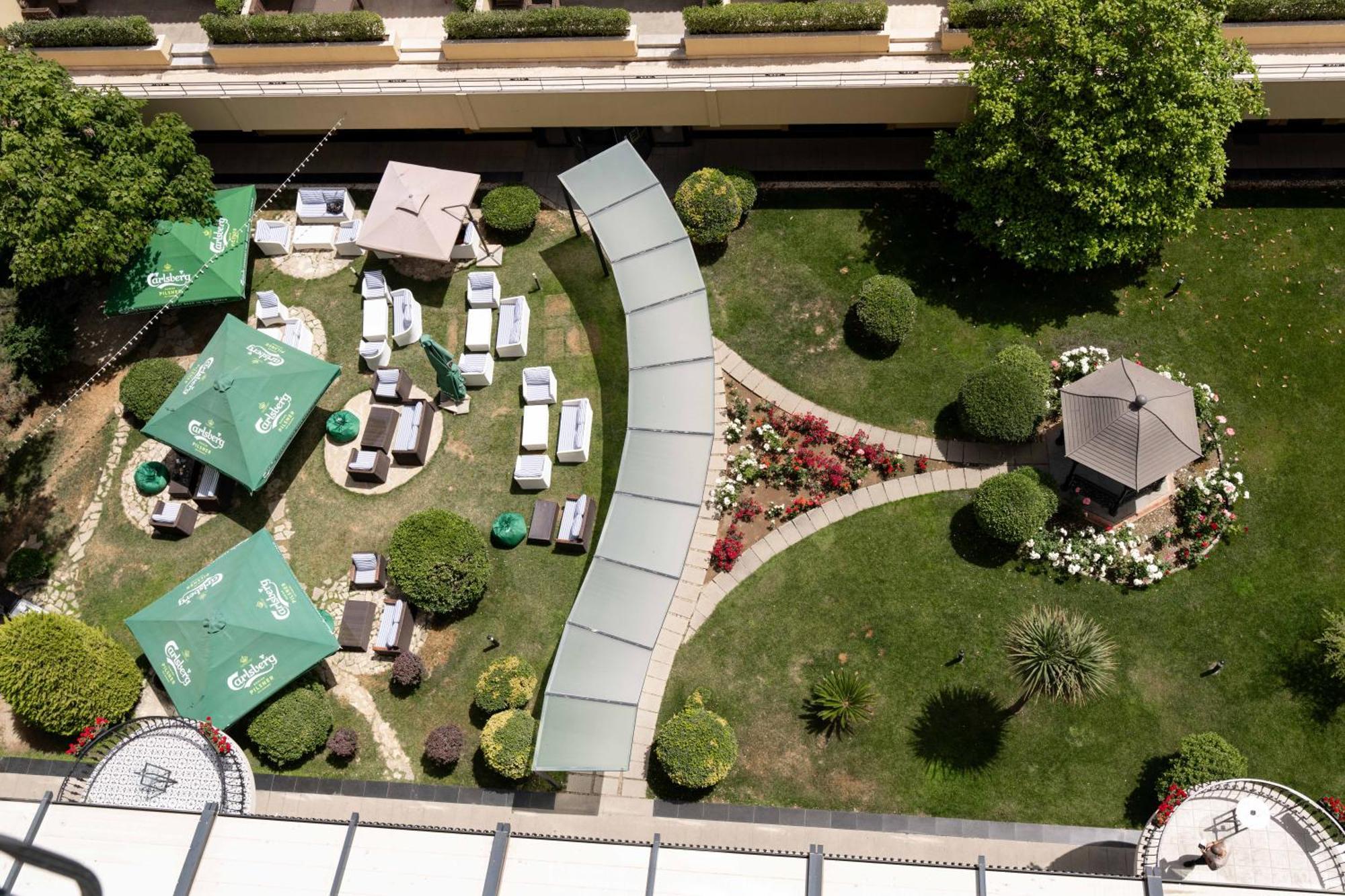 Hyatt Regency होटल